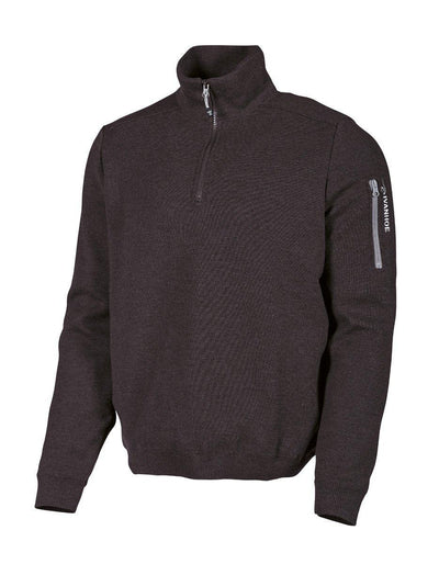 Tröja med halv dragkedja och zipficka, i mörkbrun färg, med en texturerad yta och en stilren design.